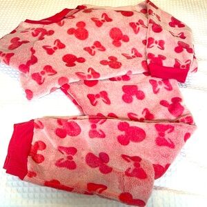 Minnie Mouse pjs! So soft and fuzzy- pink and cozy size L Disney brand pj’s!